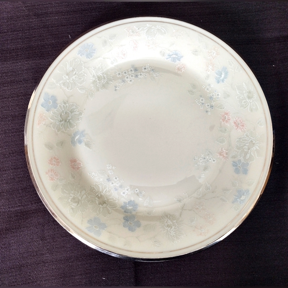 LENOX NICOLE PLATE VINTAGE COLLECTABLE